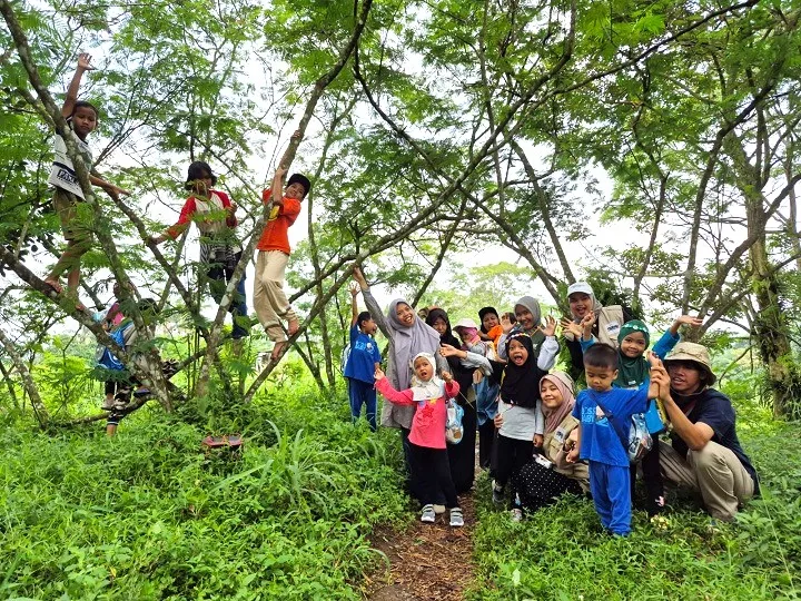 Metode Belajar Kontekstual Berbasis Lingkungan untuk Anak Usia Dini di Desa Terpencil